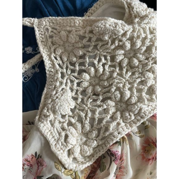 LA Hearts Crochet Floral boho neutral beachy Halter Top Size Small a56 - Picture 11 of 11